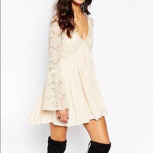 FREE PEOPLE cream beige lace dress with sleeves